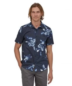 Patagonia Shirts M's Go To Shirt- Swimming Turtles Navy